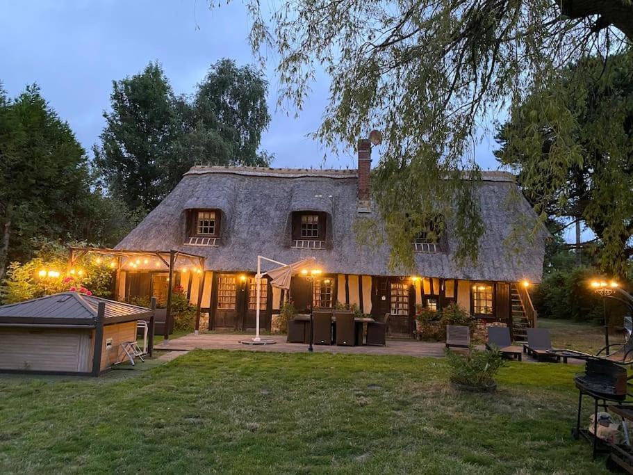 Chaumiere Familiale Weekend & Vacances Paisible Saint-Philbert-sur-Risle Esterno foto
