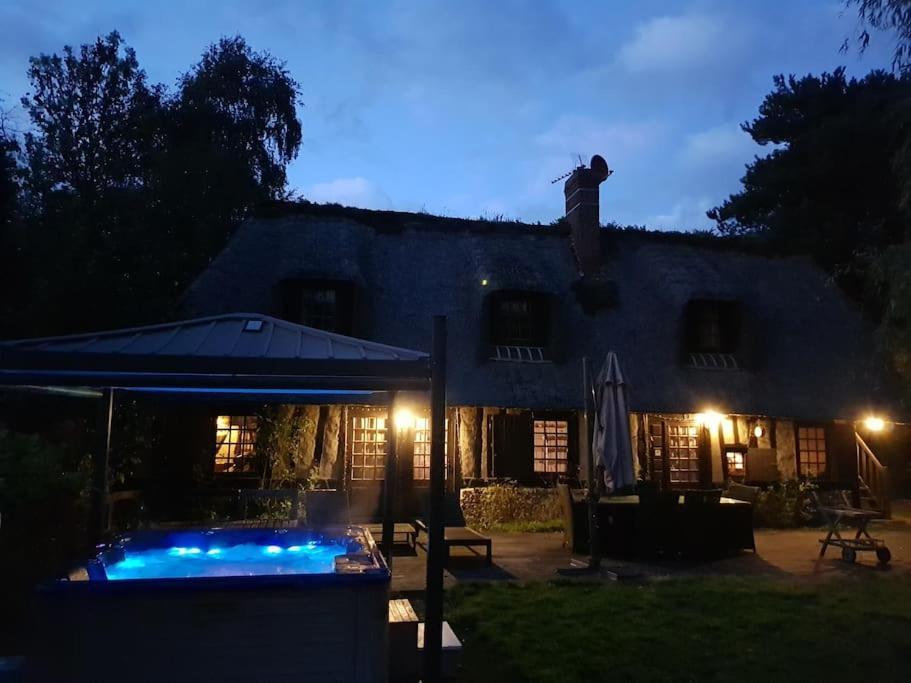 Chaumiere Familiale Weekend & Vacances Paisible Saint-Philbert-sur-Risle Esterno foto