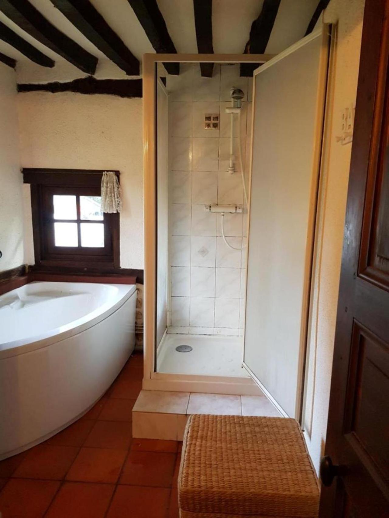 Chaumiere Familiale Weekend & Vacances Paisible Saint-Philbert-sur-Risle Esterno foto